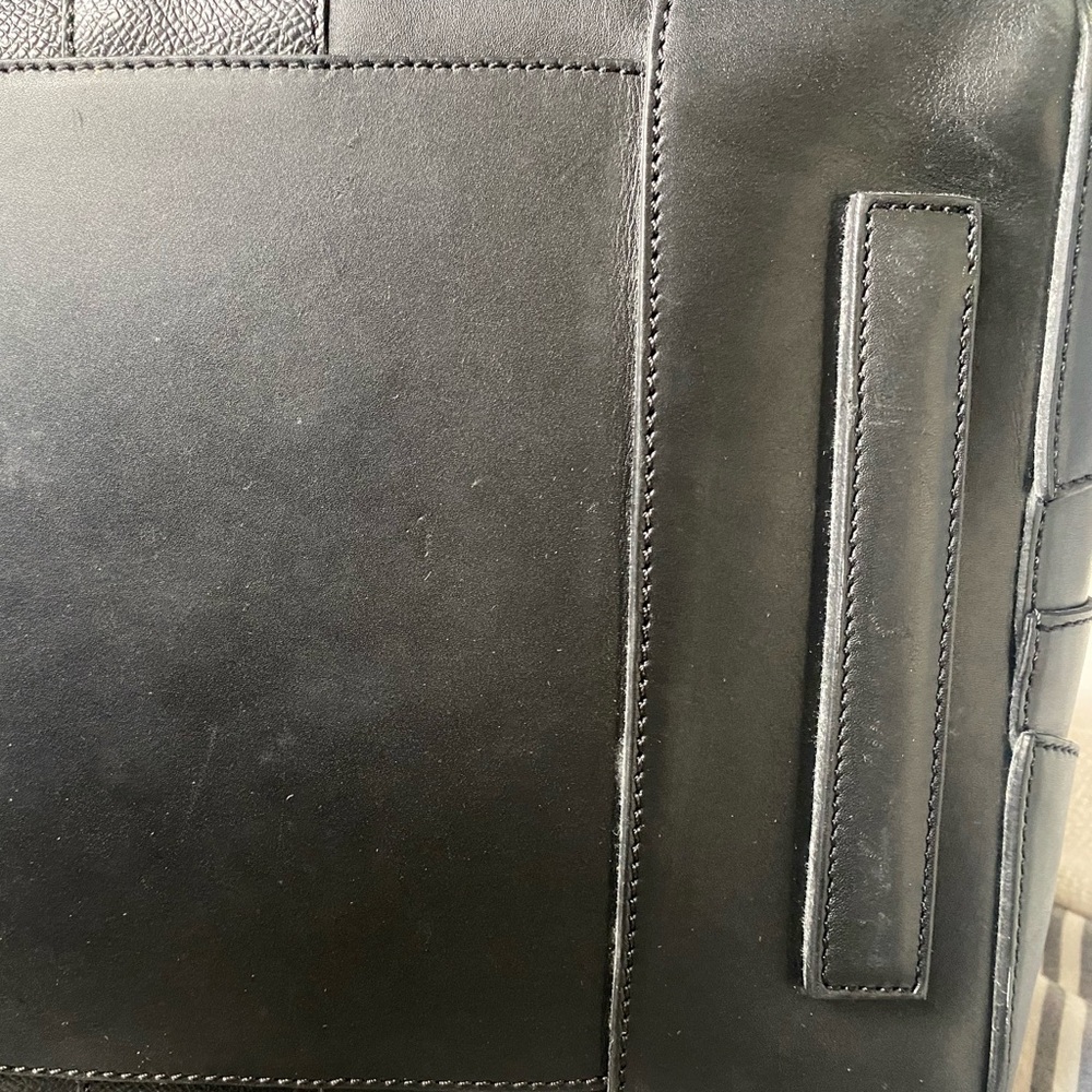 Givenchy Men’s Leather LC 24H Weekender - Picture 7 of 16